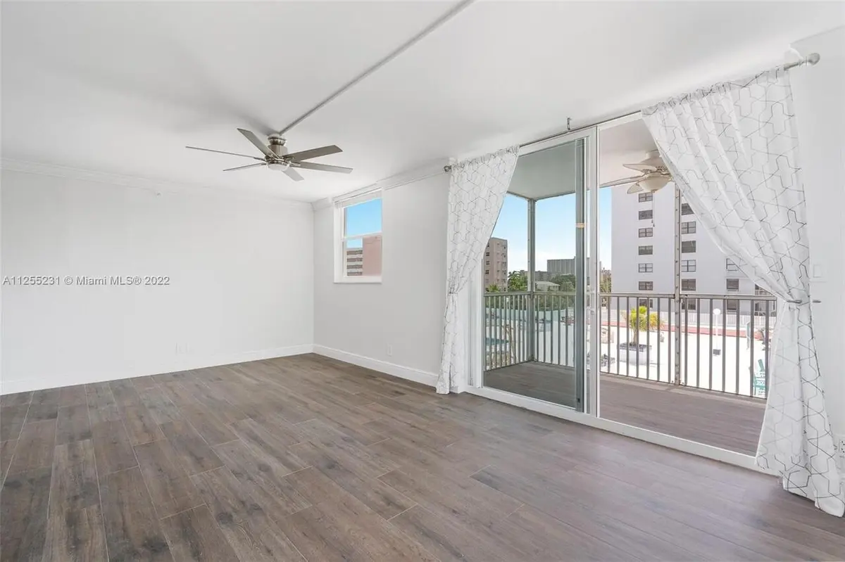 A11255231_18_0 at 1505 N Riverside Drive 404, Pompano Beach