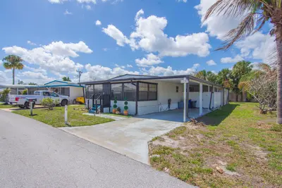 2520 SE Penny Lane, Stuart – Manufactured Home for sale