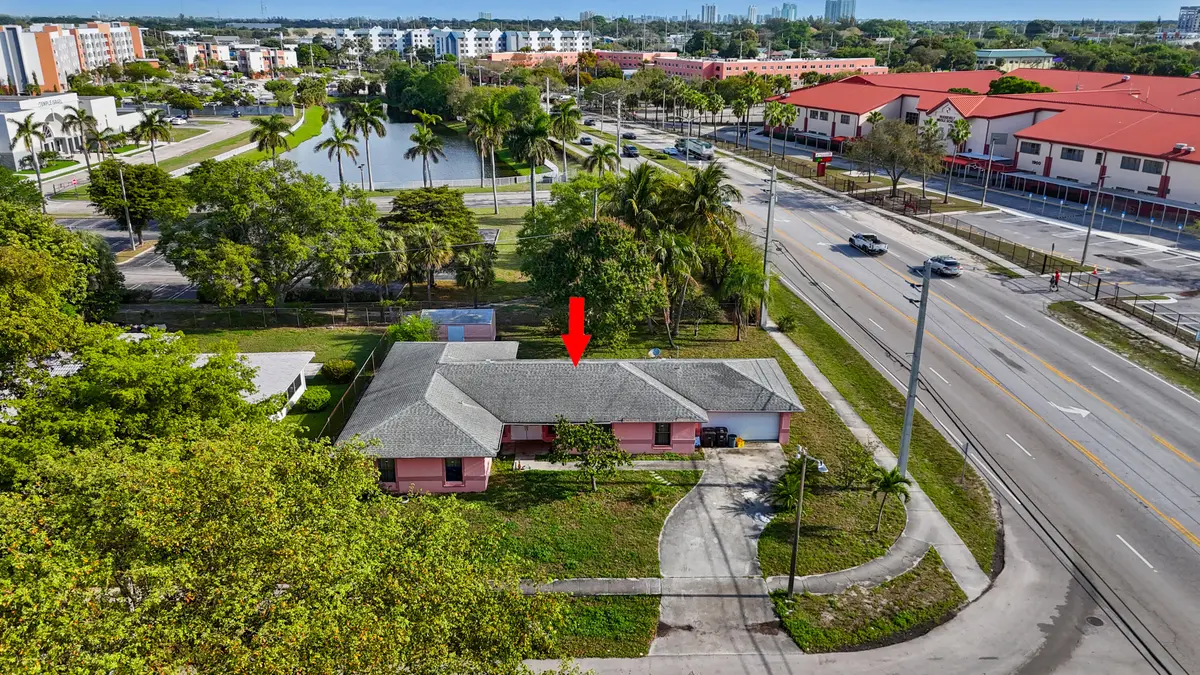 1301 front 2 at 1301 N Mangonia Drive, West Palm Beach
