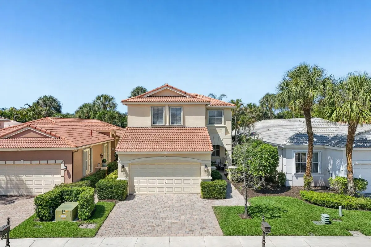 Paver Driveway at 243 Isle Verde Way, Palm Beach Gardens
