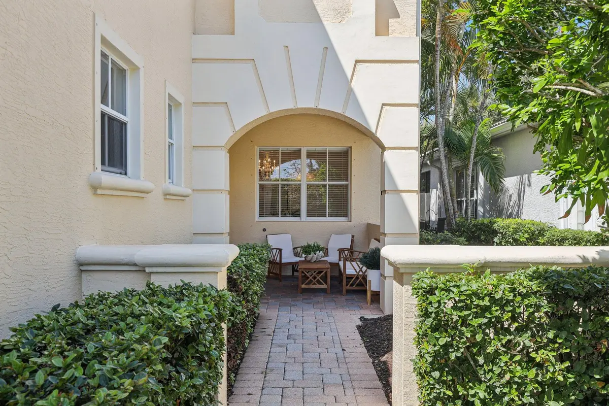Covered Entry at 243 Isle Verde Way, Palm Beach Gardens