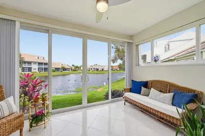 47 N Lakeshore Drive, Hypoluxo – Villa for sale