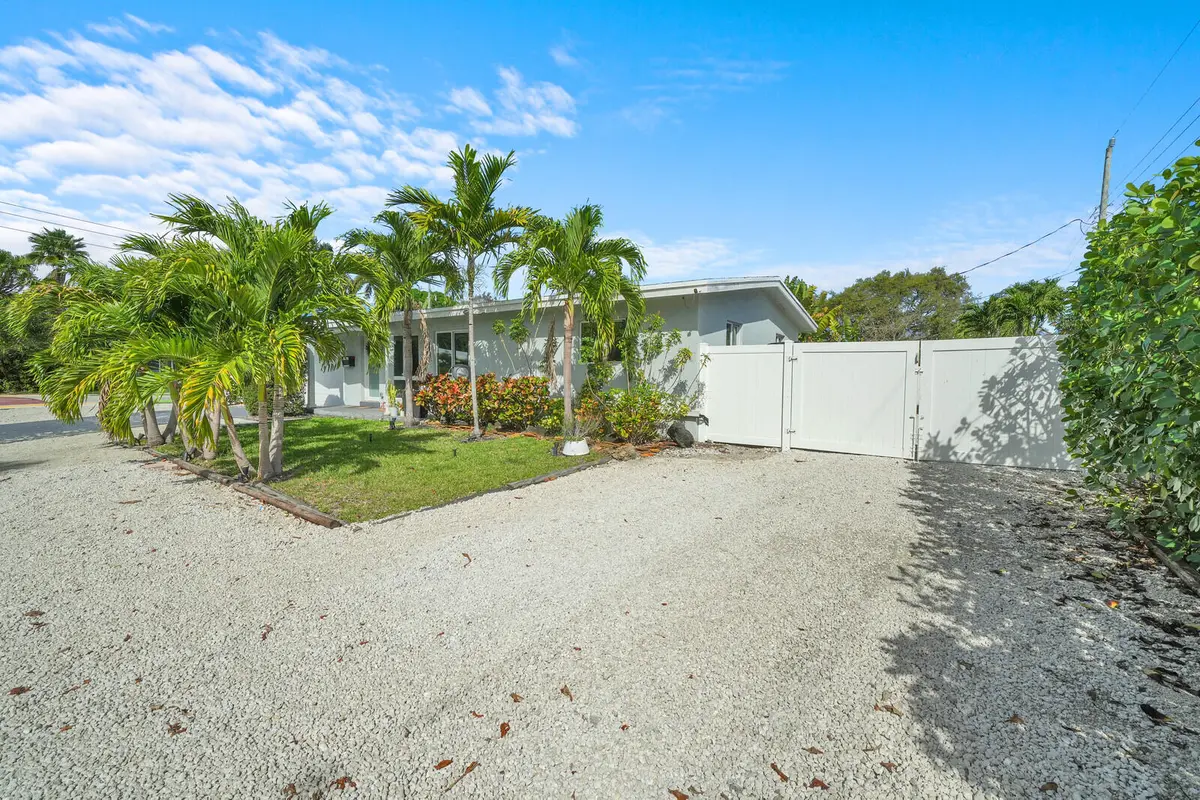 27_Image_2_mls at 2824 NW 6th Avenue, Wilton Manors