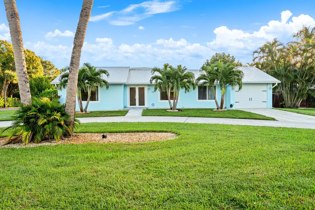 Front at 9165 SE Yacht Club Circle, Hobe Sound