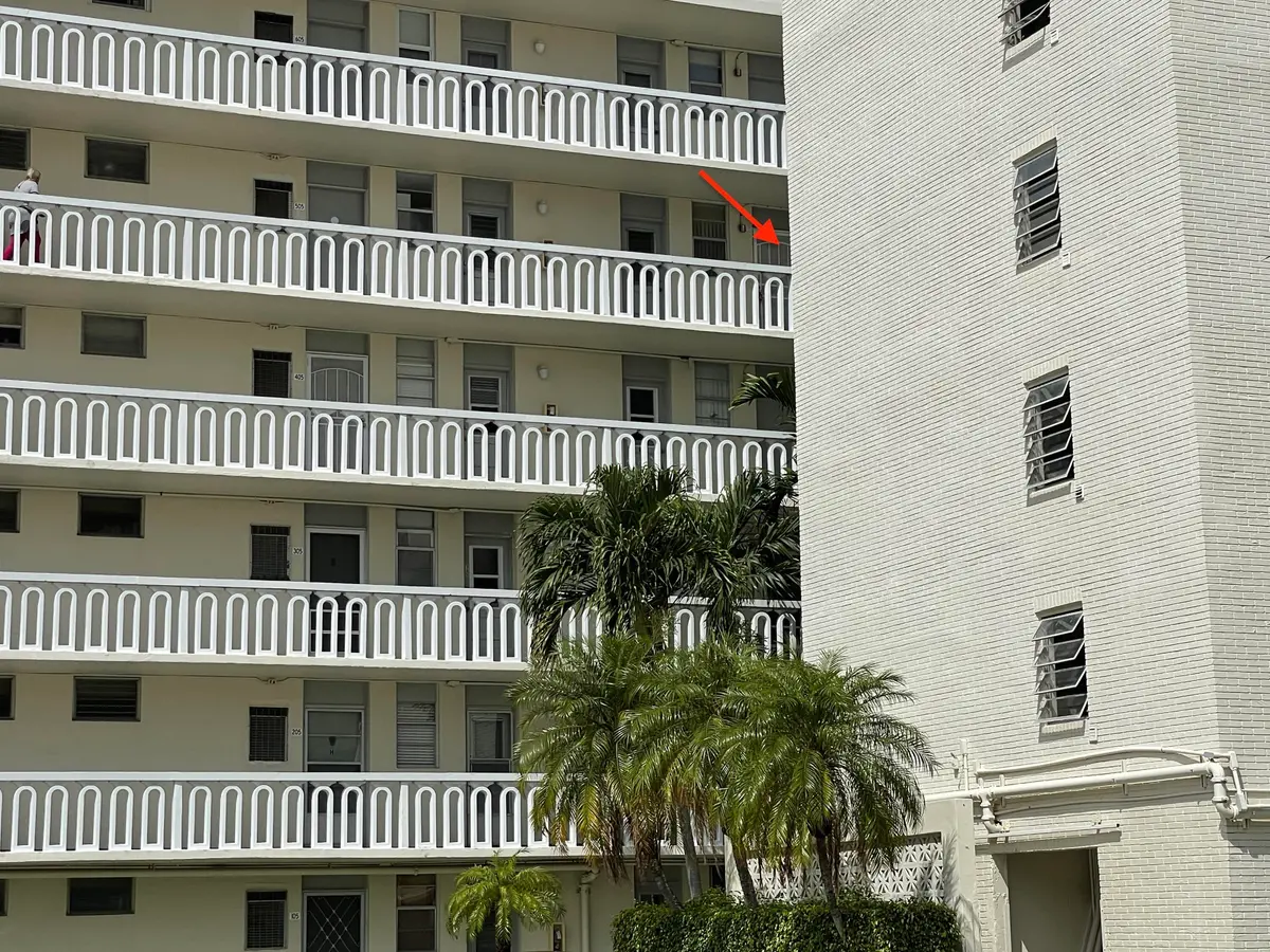 Front at 2855 Leonard Drive H506, Aventura