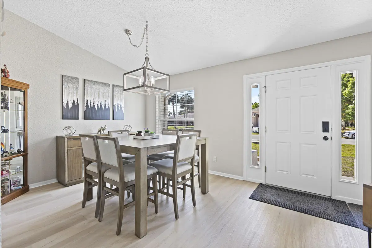 6-web-or-mls-0V8A0104 at 861 SE Cavern Avenue, Port St. Lucie