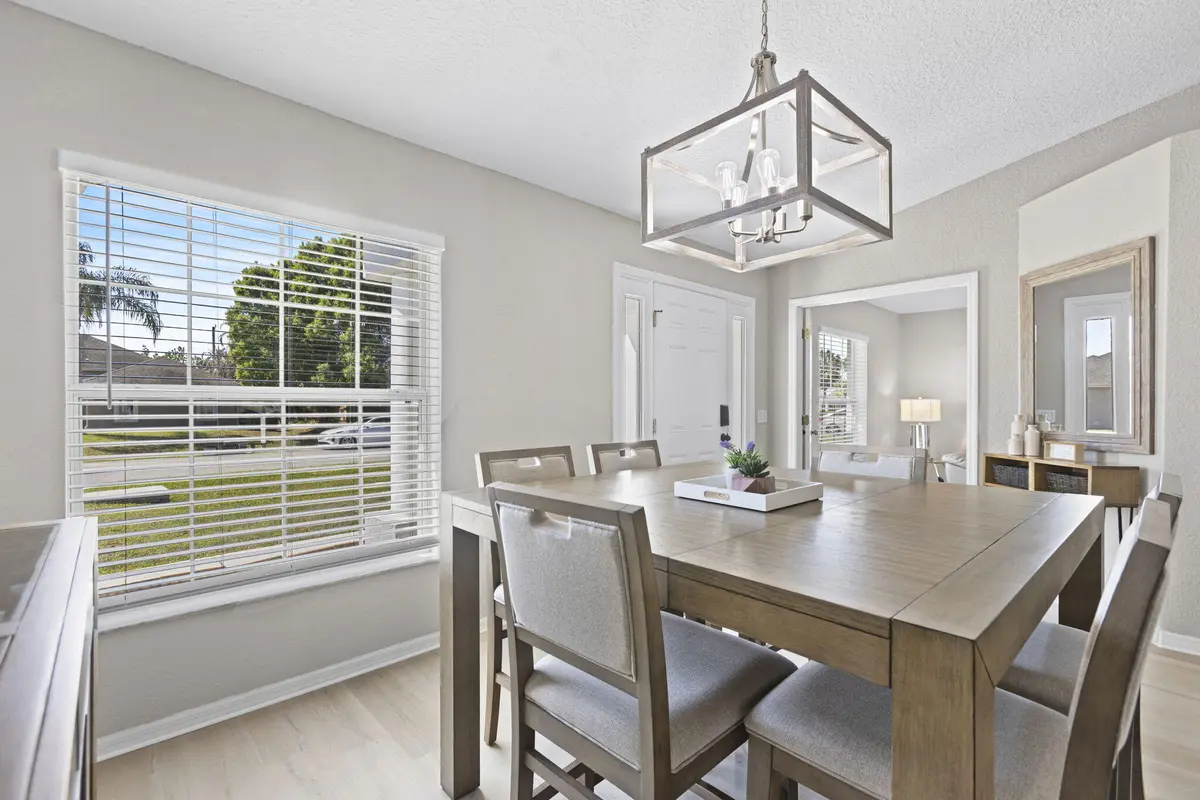 7-web-or-mls-0V8A0109 at 861 SE Cavern Avenue, Port St. Lucie