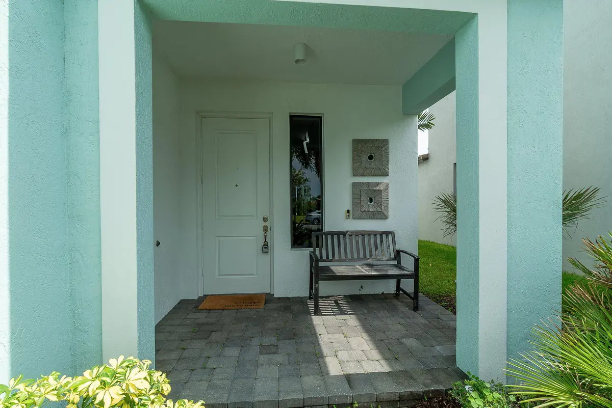 3-web-or-mls-DSC02758-Enhanced-NR at 4985 Coquina Place, Westlake