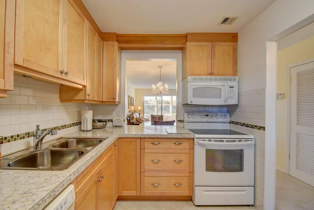 KITCHEN at 307 Lake Evelyn Drive, West Palm Beach
