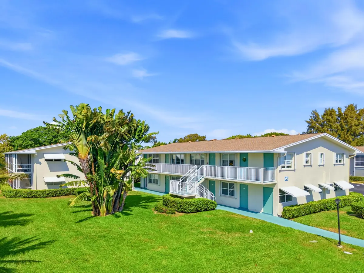 Building Front at 480 Horizons 208, Boynton Beach