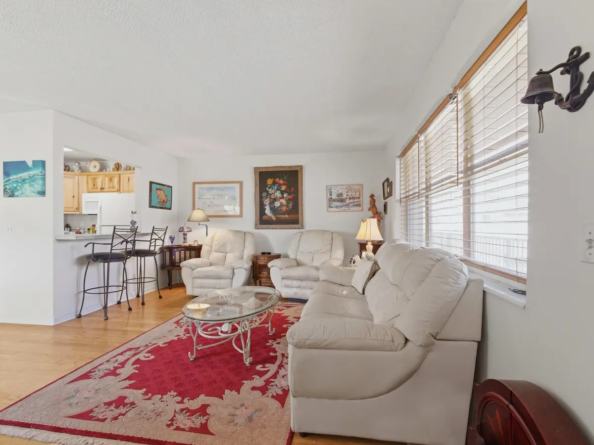 Living at 480 Horizons 208, Boynton Beach
