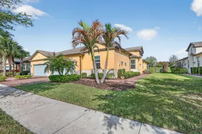 12932 SW Lake Fern Circle, Port St. Lucie – sold