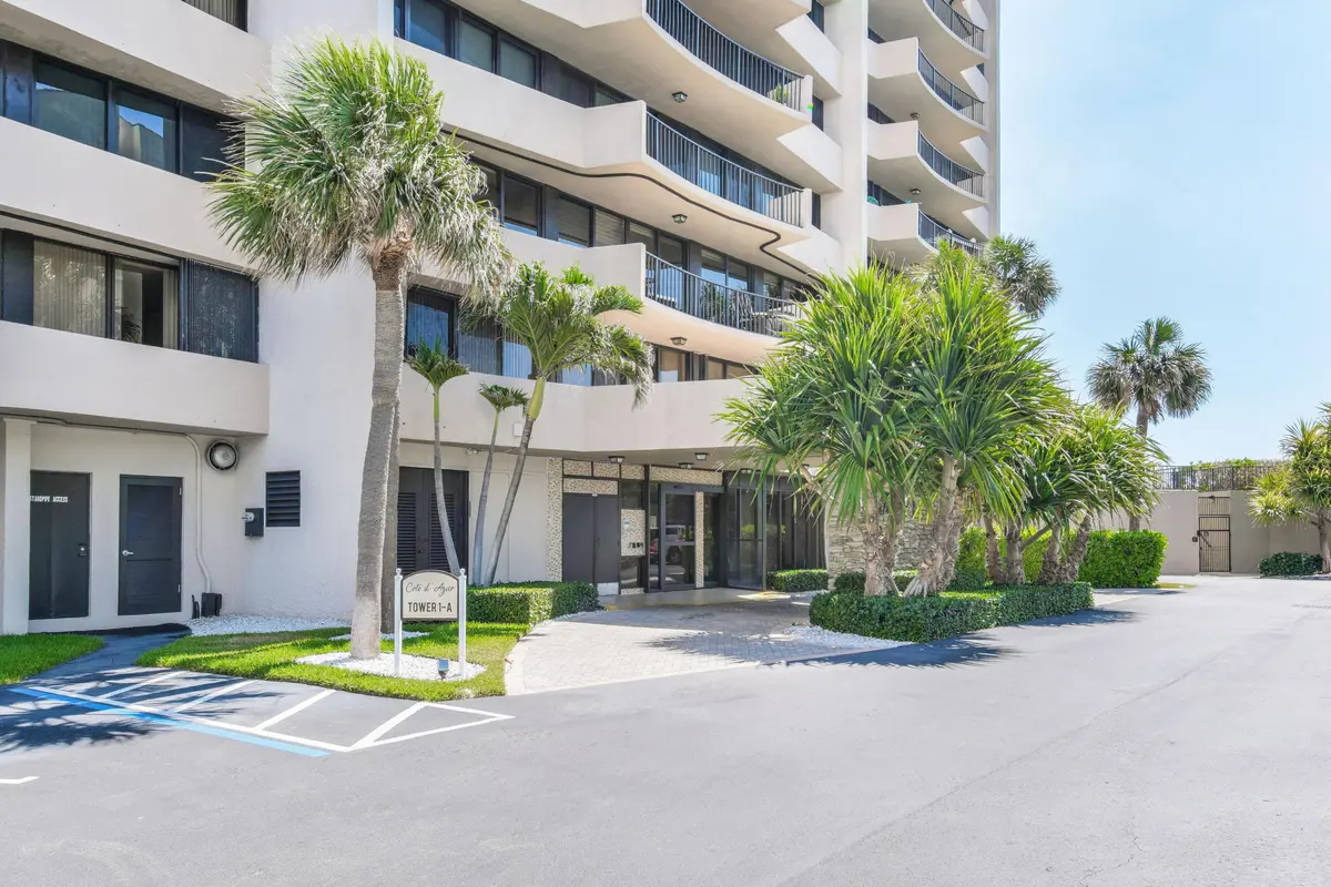 20190603152106295286000000-o at 4200 N Ocean Drive 1-304, Riviera Beach