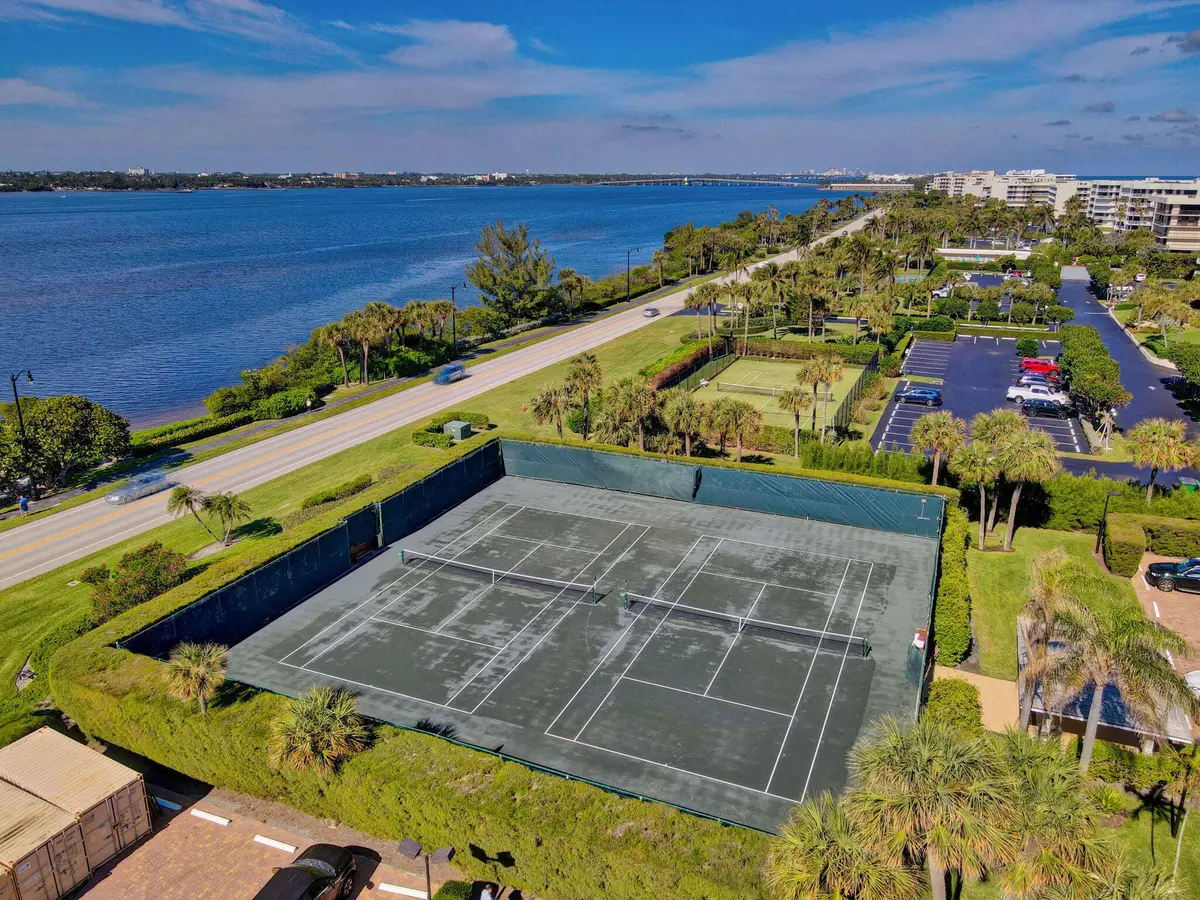 Tennis Courts at 3440 S Ocean Boulevard 204s, Palm Beach