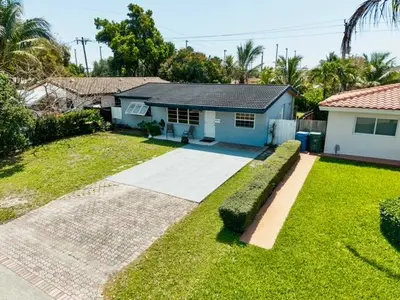 270 NE 42nd Street, Oakland Park – sold