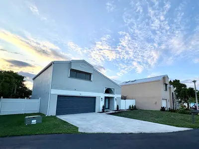 3 Kyle Way, Boynton Beach – sold