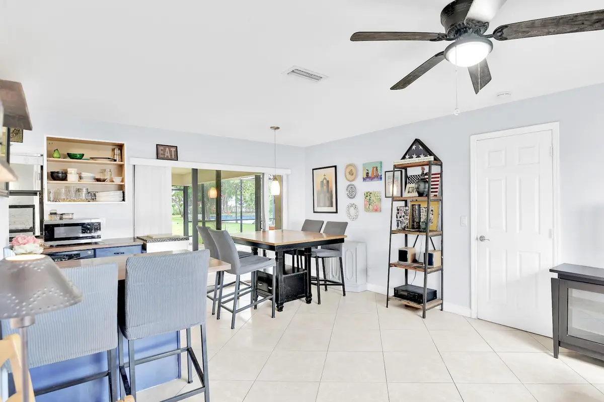 Dining Areas at 14592 Country Side Lane, Delray Beach