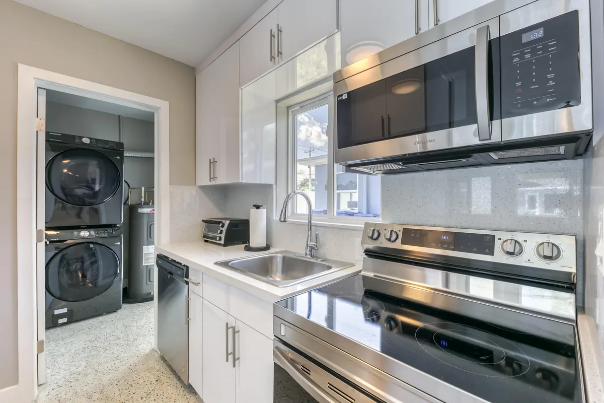 3-18 at 2009 NE 26th Street, Wilton Manors