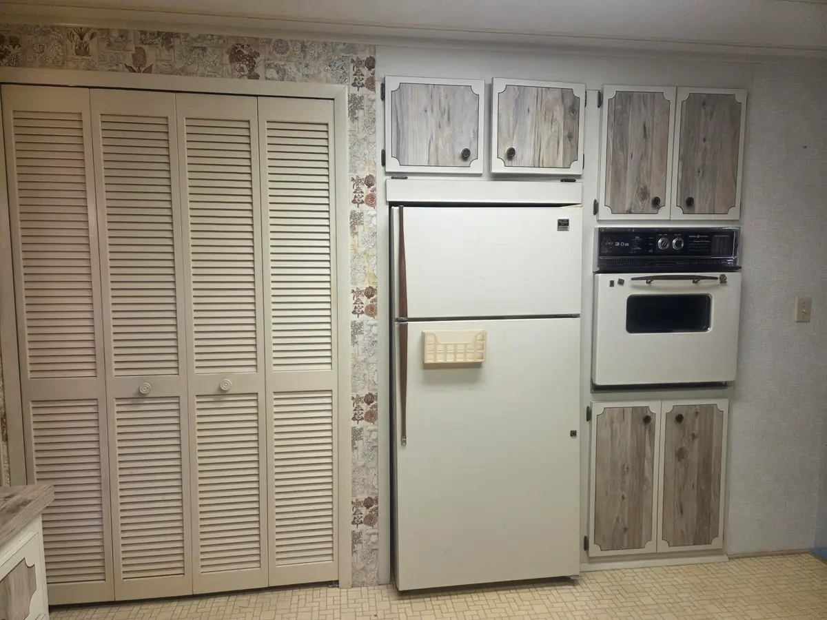 kitchen 3 at 7107 SE Seahawk Street, Hobe Sound