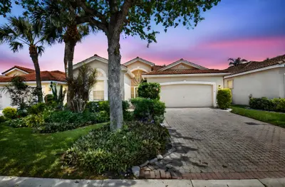 13738 Plaza Mayor Drive, Delray Beach – sold
