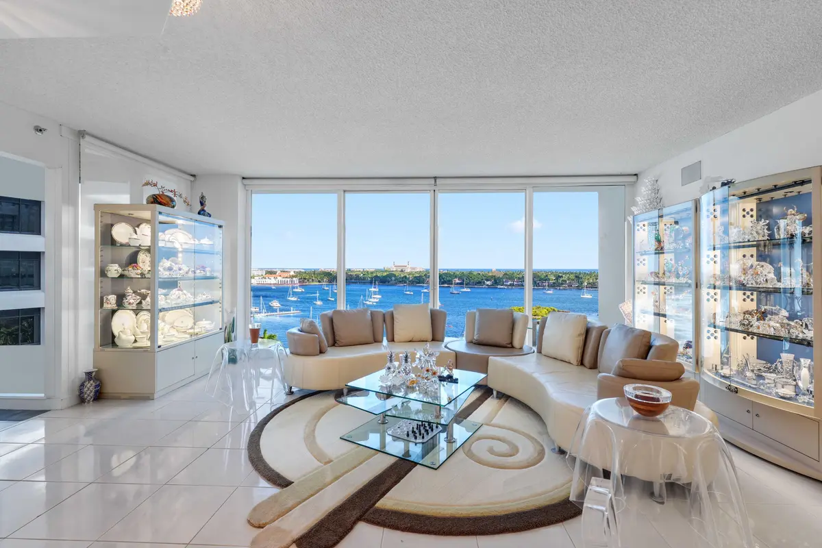 Residence 16A at 525 S Flagler Drive 16a, West Palm Beach