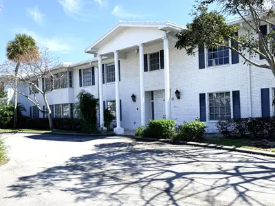 2220 NE 68 Street 1007, Fort Lauderdale – sold