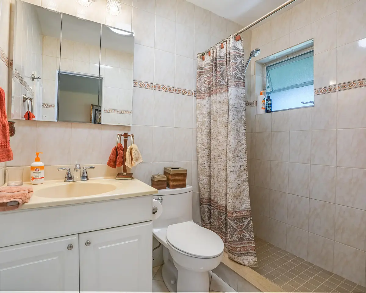 DSC01812 at 16801 NE 13th Avenue 308, Miami