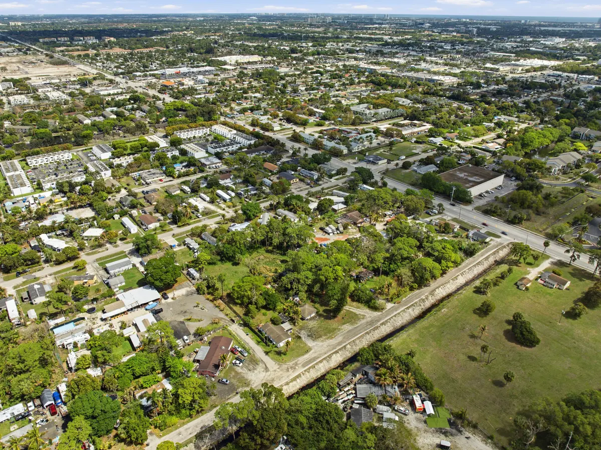 5133_Pine_Grove_Dr_002 at 5133 Pine Grove Drive, West Palm Beach