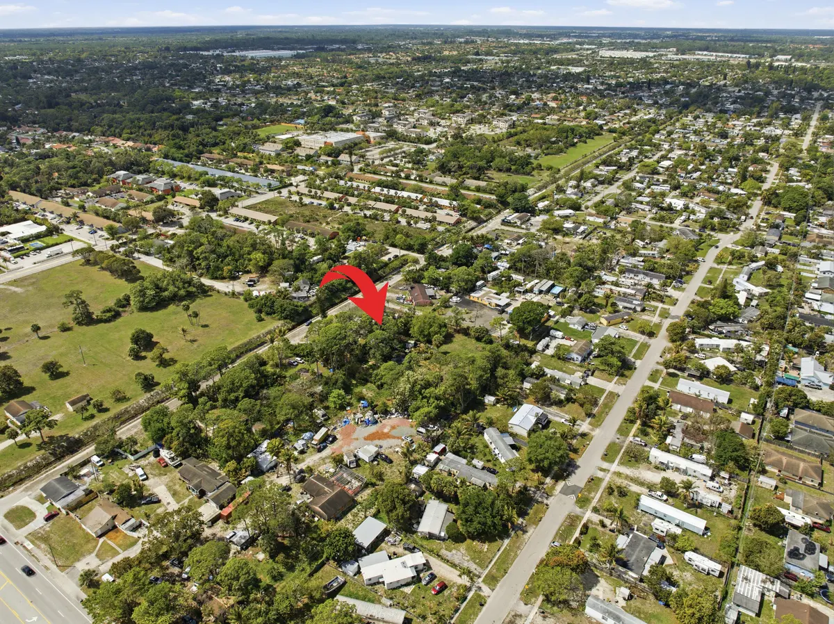 5133_Pine_Grove_Dr_004_Arrow at 5133 Pine Grove Drive, West Palm Beach