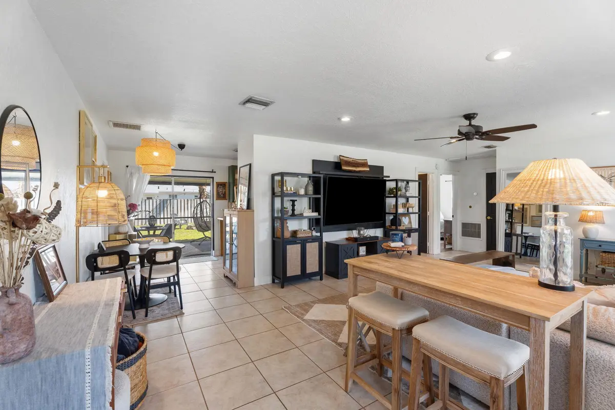 8-web-or-mls-8_smg00981 at 1207 Sioux Street, Jupiter