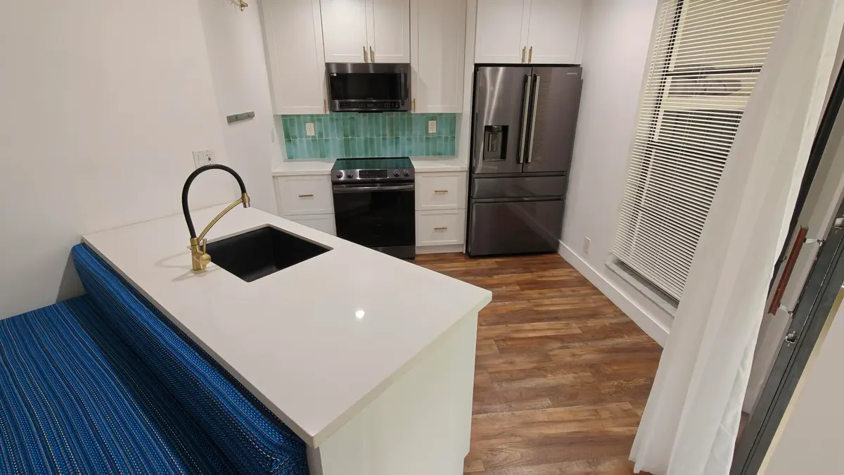 385 kitchen at 385 NW 36th Avenue, Deerfield Beach