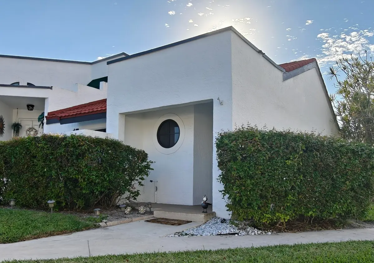 385 front exterior corner view at 385 NW 36th Avenue, Deerfield Beach