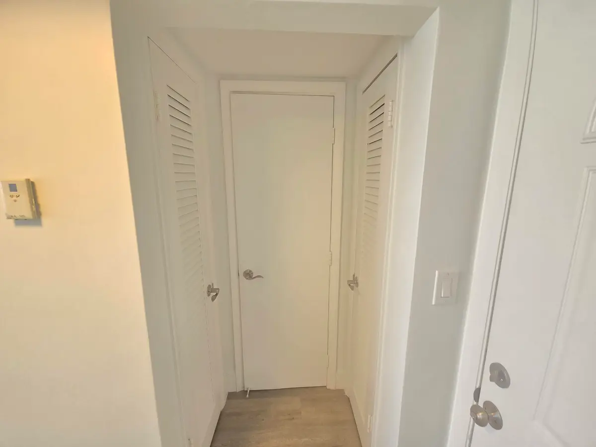 1a1 at 18555 NE 14th Avenue 709, Miami