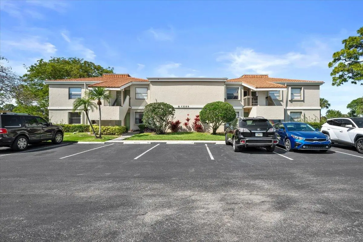 01-LUX_6763 at 13369 Touchstone Place 101, Palm Beach Gardens