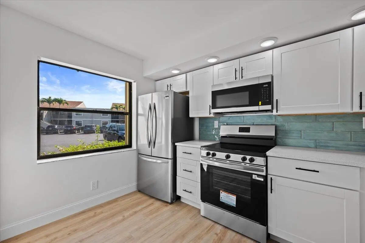 10-LUX_6896 at 13369 Touchstone Place 101, Palm Beach Gardens