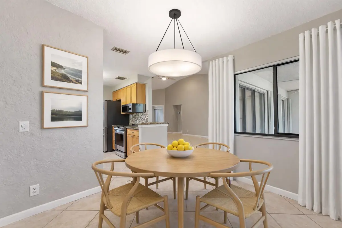 Dining Area AI Staging at 9272 Chelsea Drive, Plantation