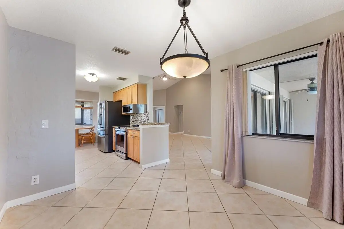 Dining Area at 9272 Chelsea Drive, Plantation