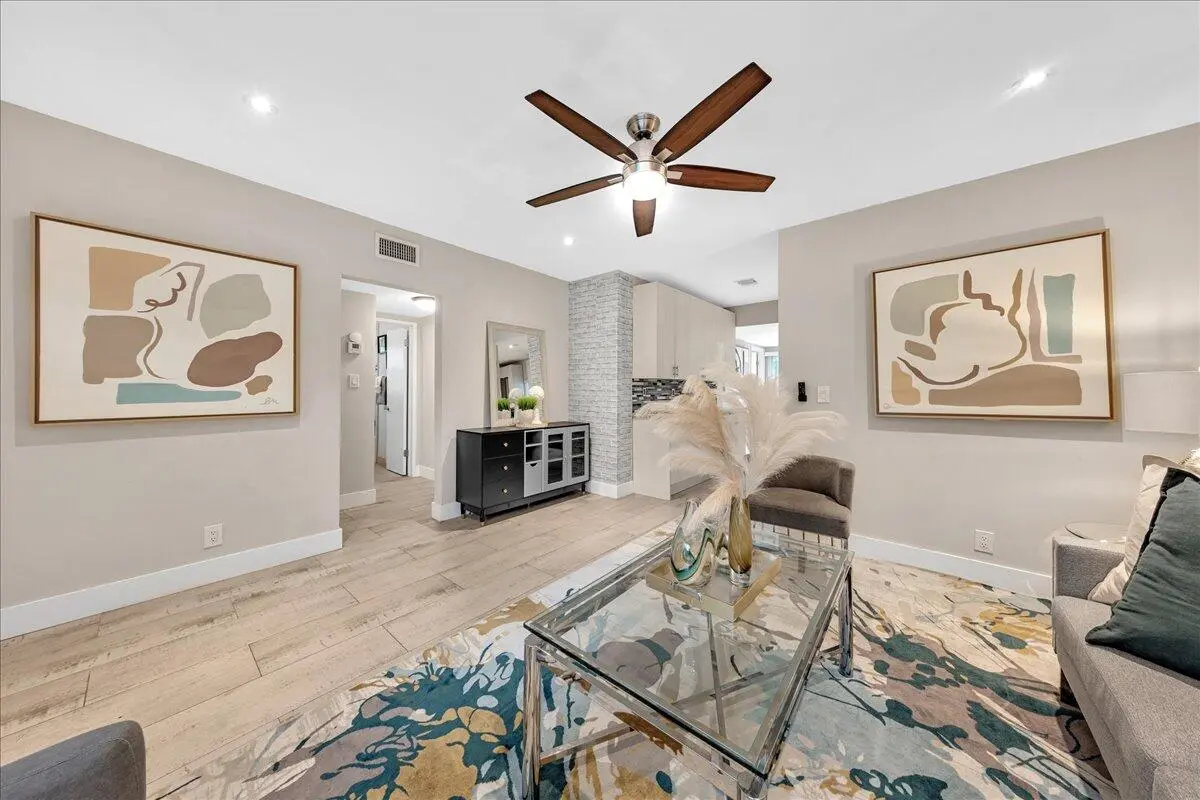 11-306A7304 at 1835 Park Lane, Fort Lauderdale