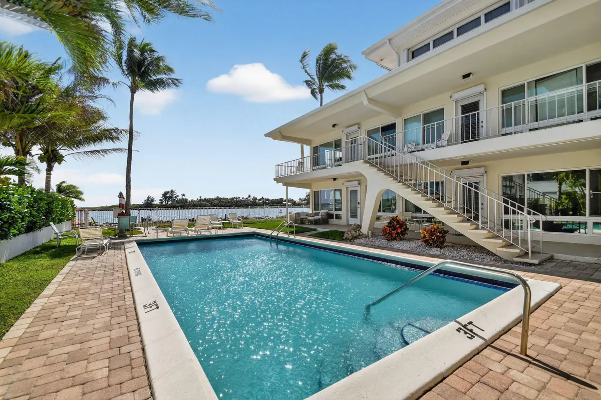 8-web-or-mls-DSC_2818 at 214 Inlet Way 106, Palm Beach Shores