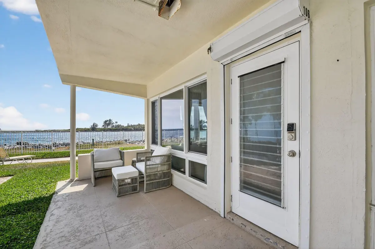 12-web-or-mls-DSC_2836 at 214 Inlet Way 106, Palm Beach Shores