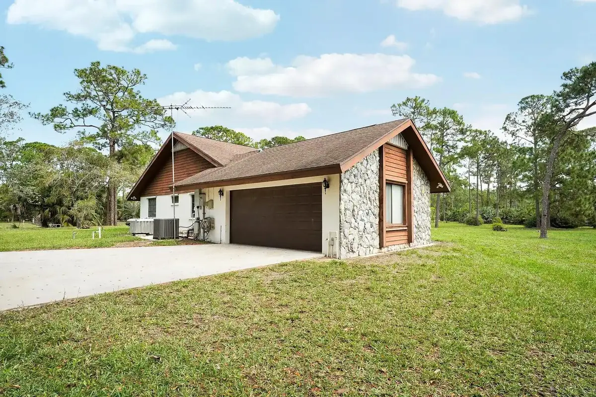 Garage at 12771 Mallard Creek Drive, Palm Beach Gardens