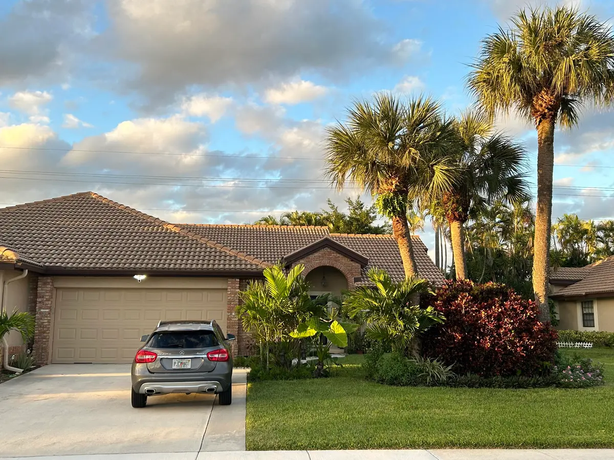 Front at 7207 Le Chalet Boulevard, Boynton Beach