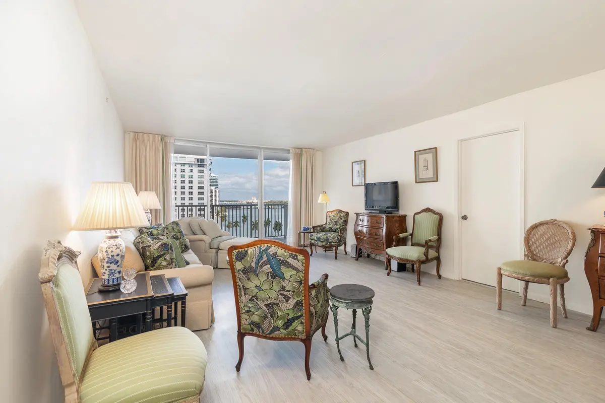 low-3 at 1801 S Flagler Drive 1105, West Palm Beach