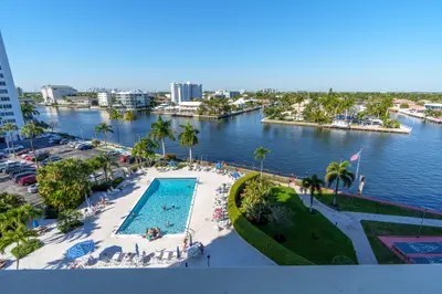 3200 NE 36th Street 703, Fort Lauderdale – sold