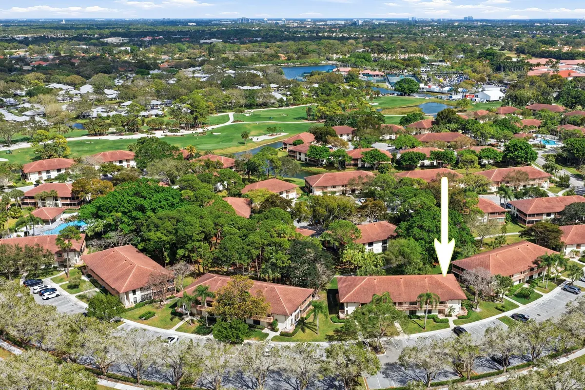 Golf Villas at 137 Brackenwood Road, Palm Beach Gardens