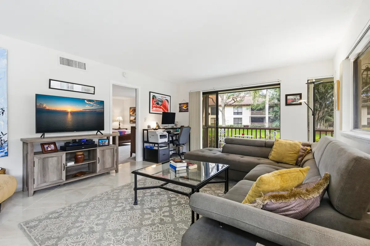 Family Room at 137 Brackenwood Road, Palm Beach Gardens