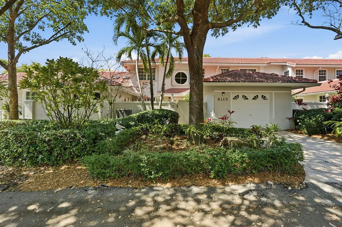 01_dsc_6525 at 4115 Carriage Drive P2, Pompano Beach