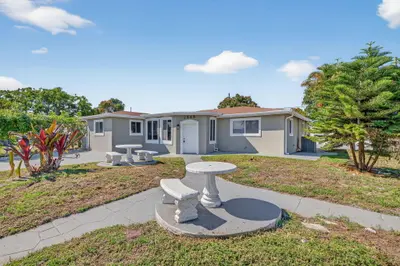 2849 SW 10th Street, Fort Lauderdale – sold