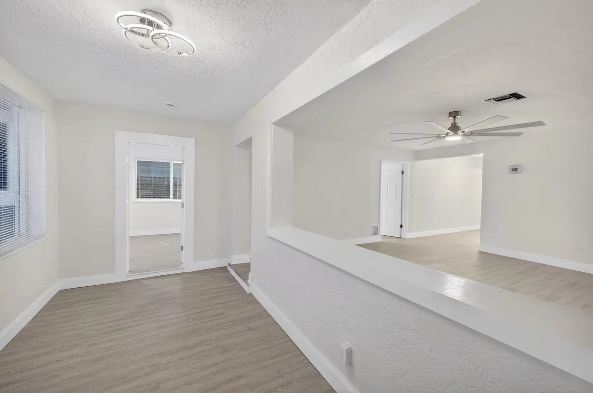 6-web-or-mls-699A9699 at 2849 SW 10th Street, Fort Lauderdale