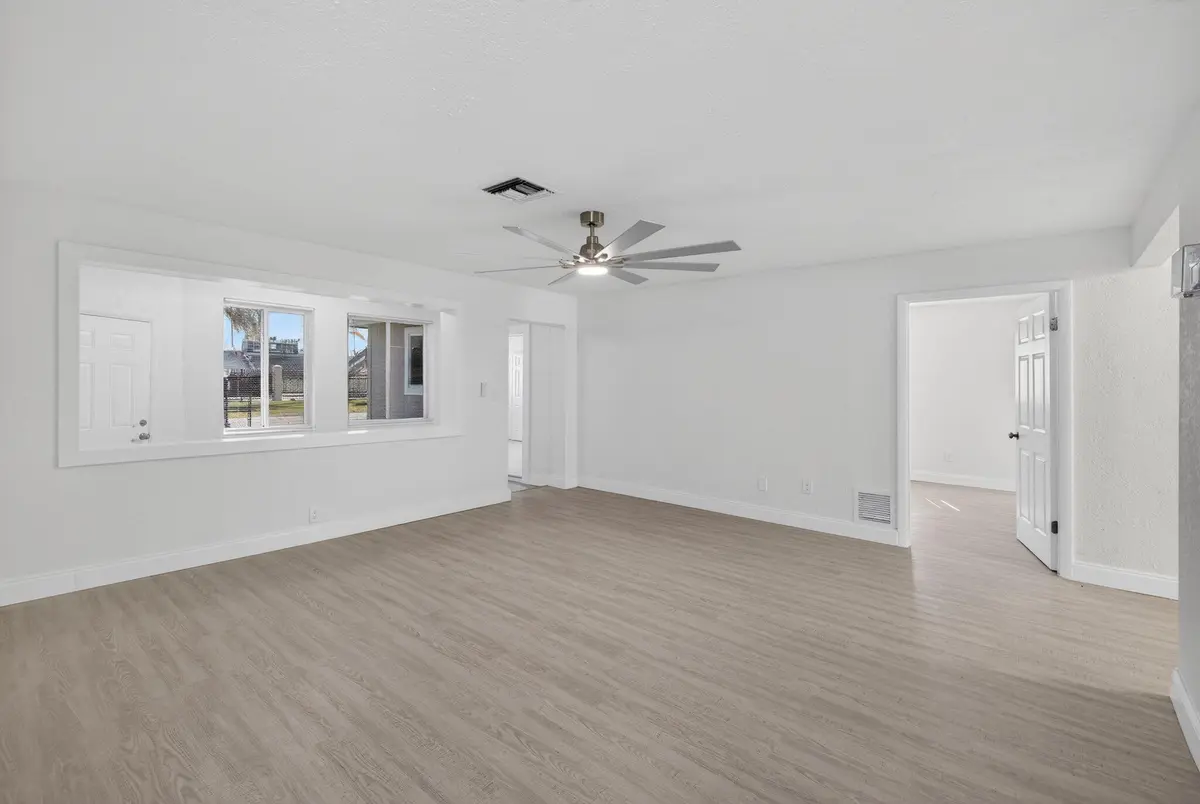12-web-or-mls-699A9739 at 2849 SW 10th Street, Fort Lauderdale